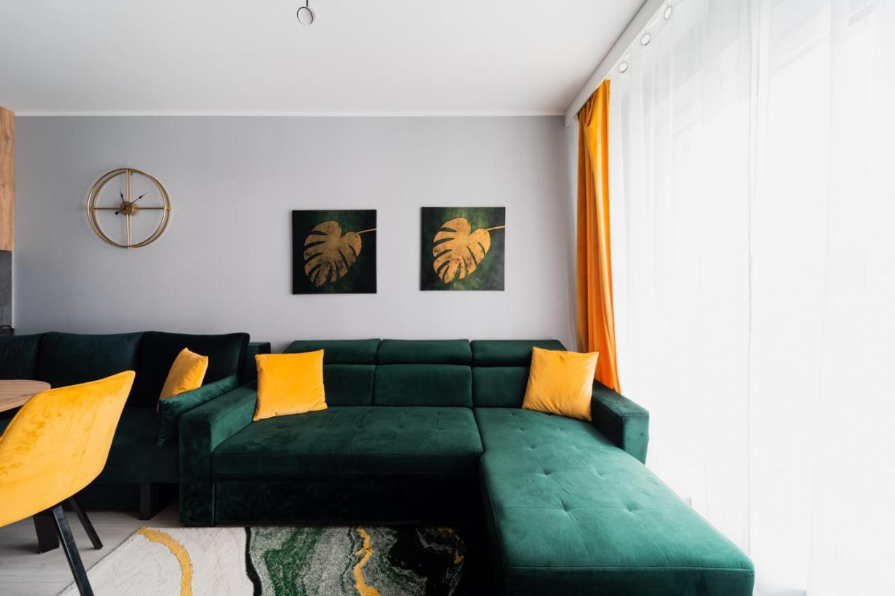 Uroczy Apartament Obok Sky Towera Apartment Wroclaw Exterior photo