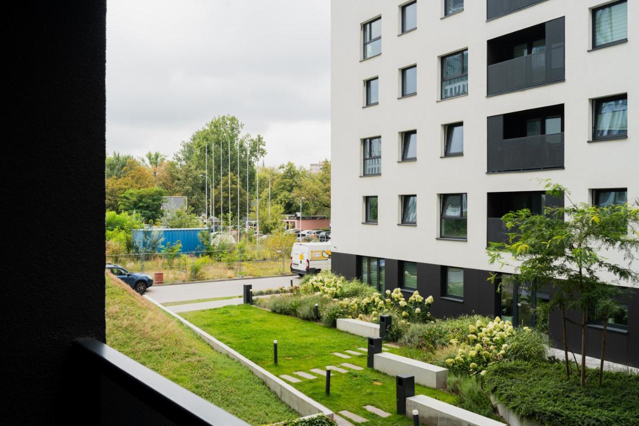 Uroczy Apartament Obok Sky Towera Apartment Wroclaw Exterior photo